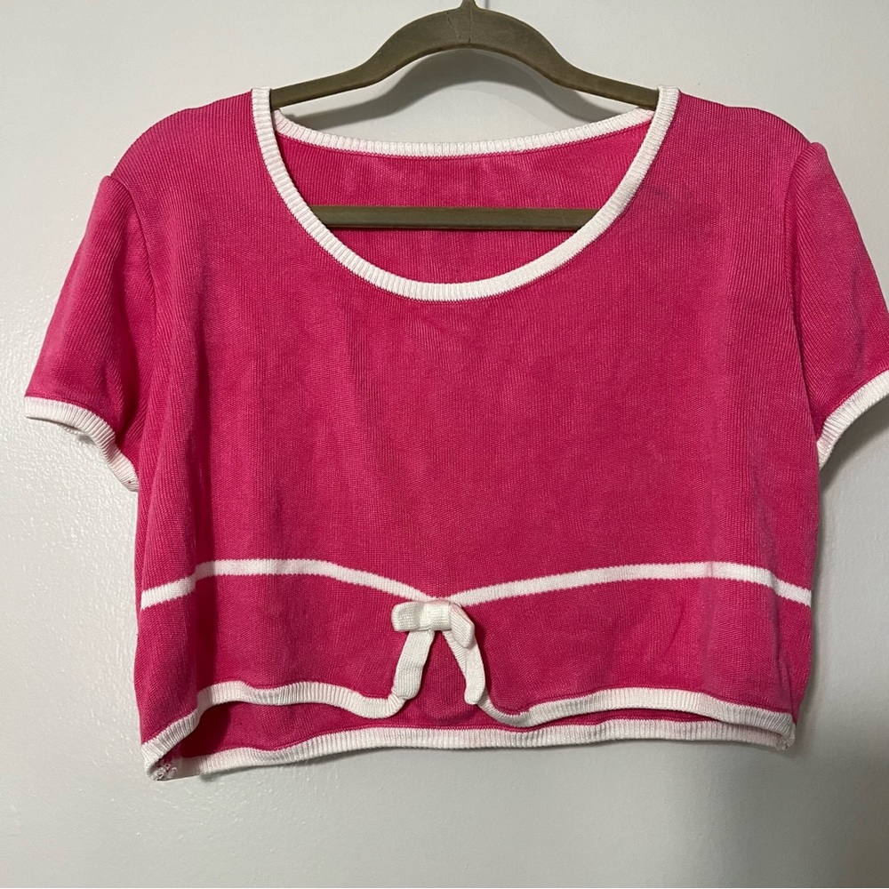 St. John Sport Barbie Pink Knit Cropped Top in Hot Pink w/White Trim Sz Medium